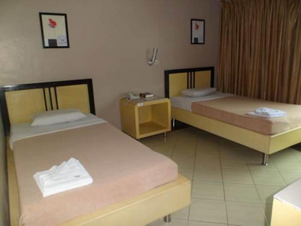 Riverside Inn Babuy Room photo